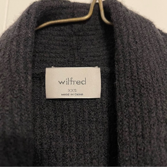 Wilfred knit vest merino wool SMALL HOLE - Picture 2 of 6